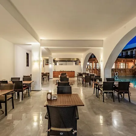 Costa Bitezhan 4* ביטז