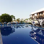 Costa Bitezhan מלון