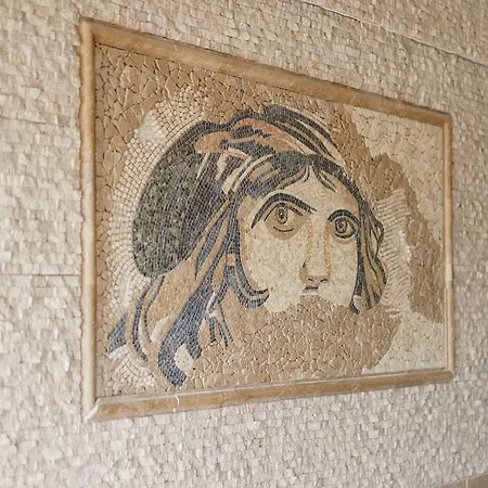 Costa Bitezhan Szálloda