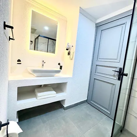 Costa Bitezhan Szálloda 4*