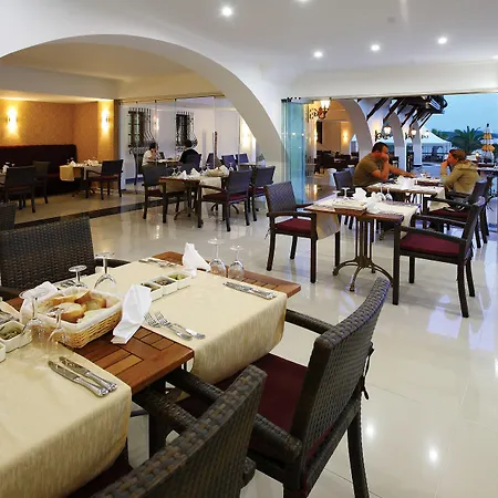 Costa Bitezhan 4* بيتيس