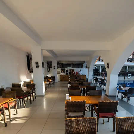 Ξενοδοχείο Costa Bitezhan 4*